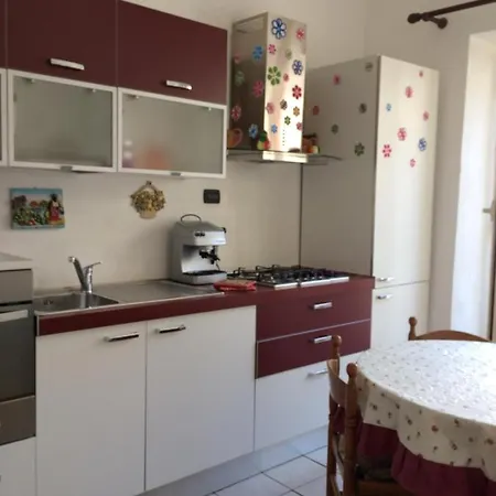 Porzione Di Antica Casa Nobiliare *